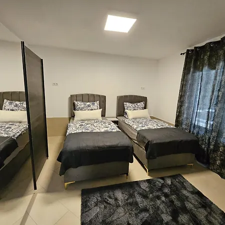 Ferienwohnung Mit Rheinblick In 3 *